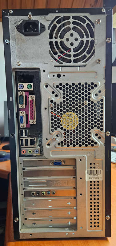 Pentium 4 Desktop PC. 2Gb RAM- 250Gb HDD - TNT2 -SB Live! (Extras)