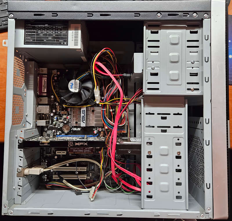 XP Gaming PC with extras