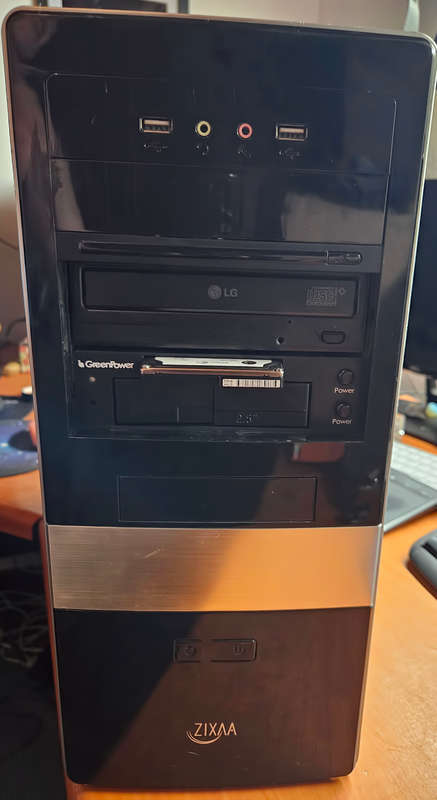 XP Gaming PC with extras