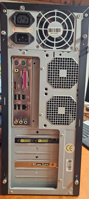 XP Gaming PC with extras