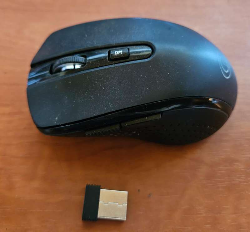 Dell Optiplex 745 - Windows 10- 4Gb RAM - 250Gb HDD- Radeon 7470, KB & Mouse