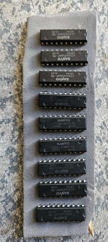 1Mb DRAM (8 x 44256)