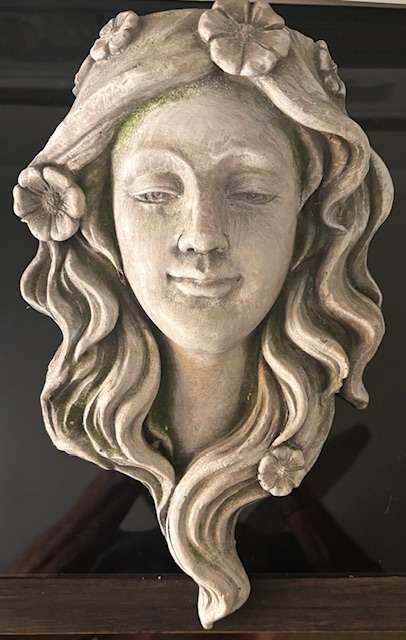 Lady Planter Head