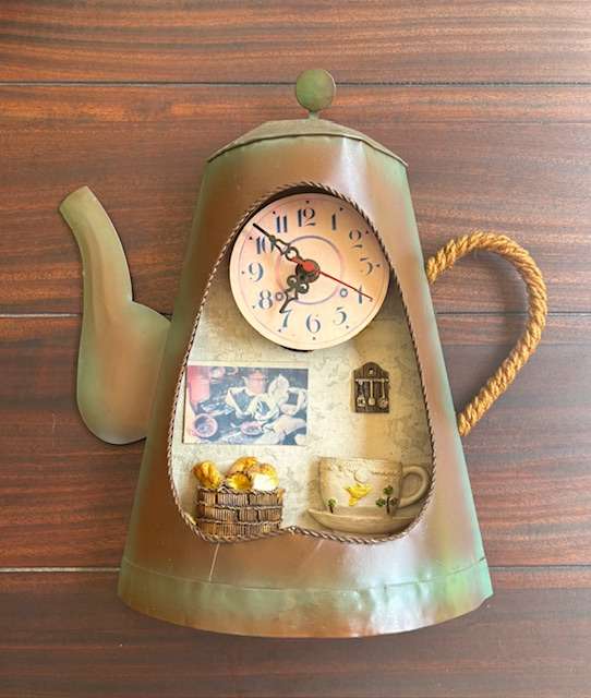 Kitchen KETTLE metal modern table clock