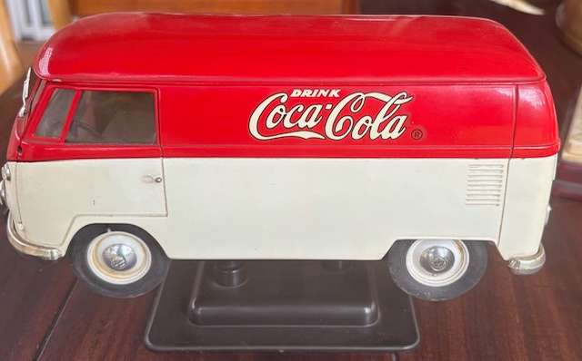 Coca Cola VW diecast Combi 1-24