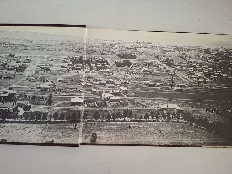 The Barnett Collection Volume II: South Africa And Johannesburg At the Beginning Of The 20th Century