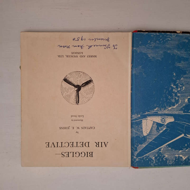 Biggles Air Detective (Captain W.E. Johns)