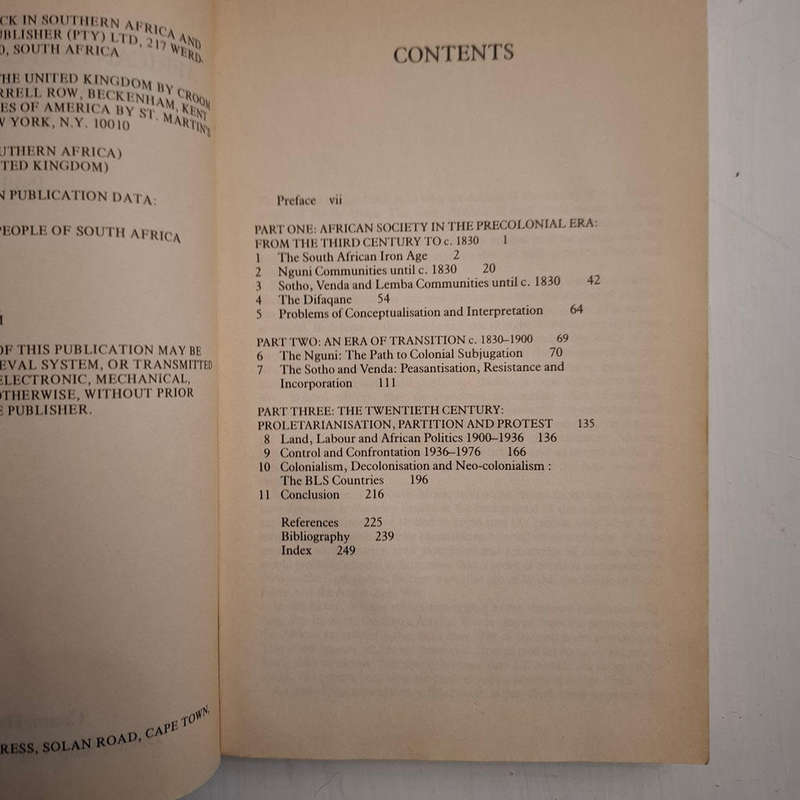 A History of the African People of South Africa: From the Early Iron Age to the 1970s