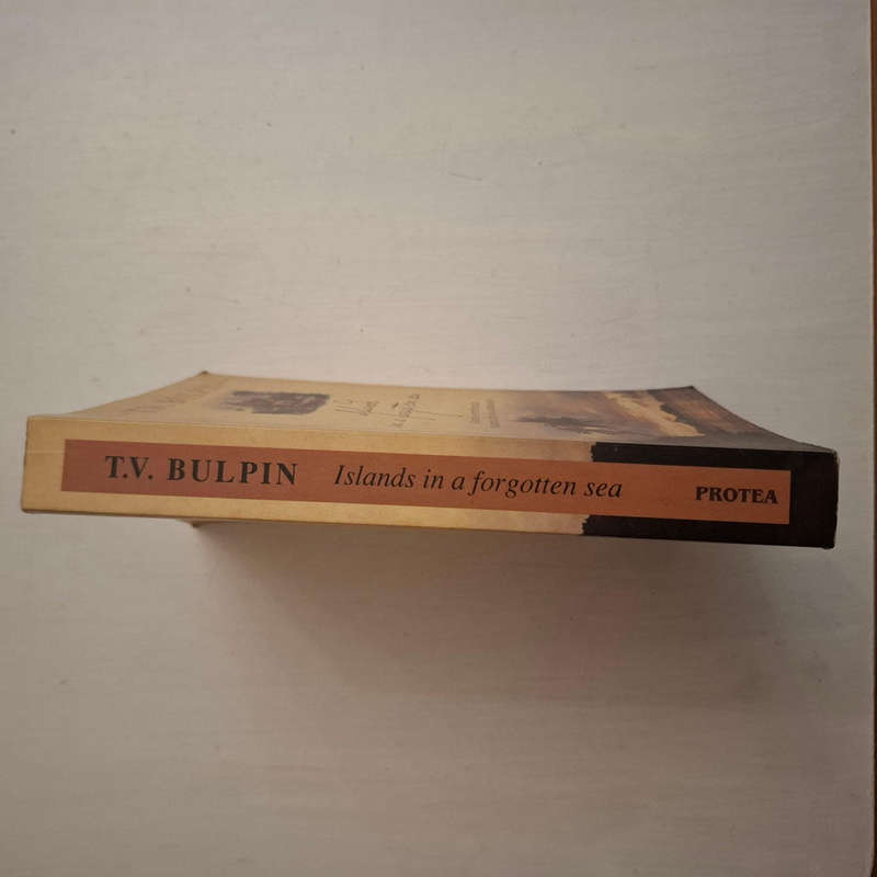 Islands in a Forgotten Sea (T.V. Bulpin)