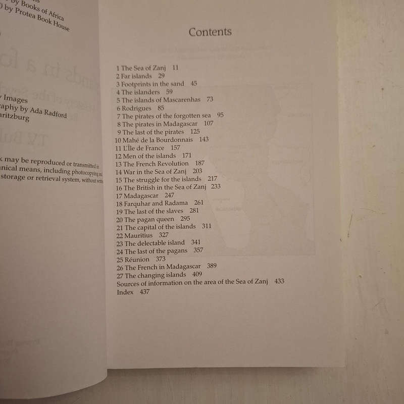 Islands in a Forgotten Sea (T.V. Bulpin)