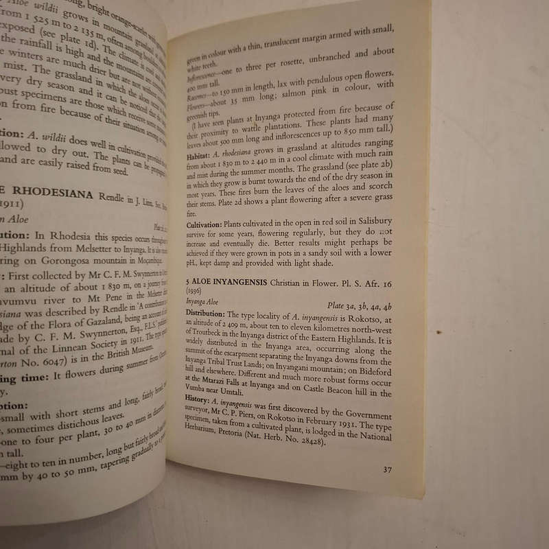 A Field Guide to the Aloes of Rhodesia (Oliver West)