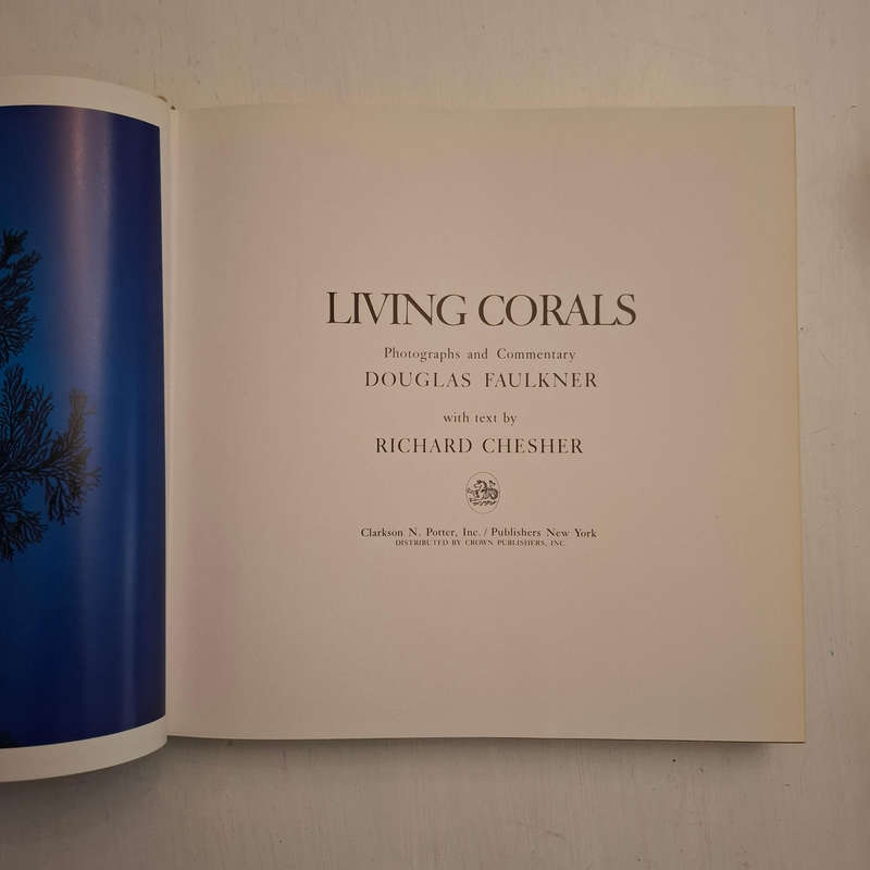 Living Corals (Faulkner, Douglas, Chesher, Richard H.)