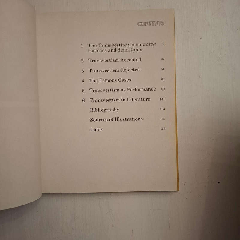 Dressing Up Transvestism and Drag: The History of an Obsession (Peter Ackroyd)