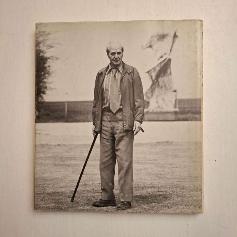 Henry Moore: Sculptures in landscape (Stephen Spender)