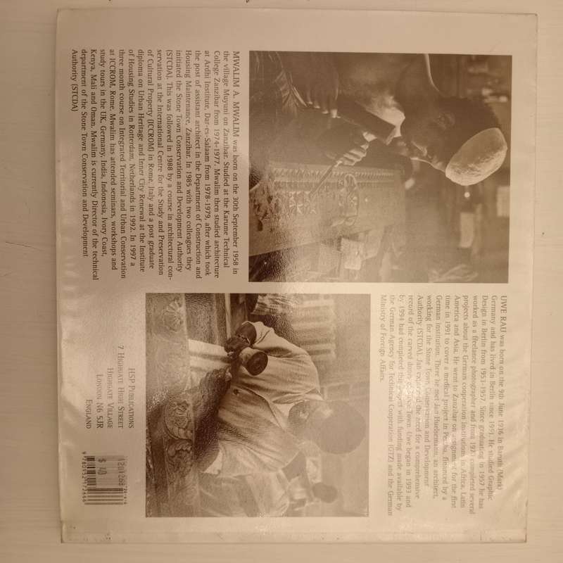 Doors of Zanzibar - Softcover  Text by Mwalim A. Mwalim, Photographs by Uwe Rau.