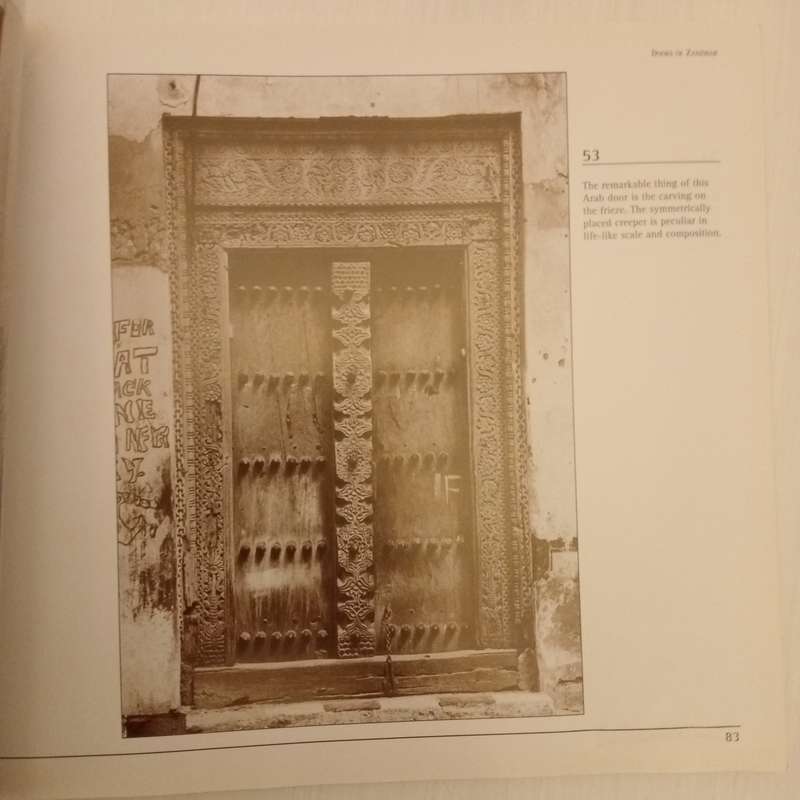 Doors of Zanzibar - Softcover  Text by Mwalim A. Mwalim, Photographs by Uwe Rau.