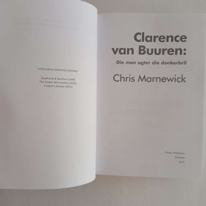 Clarence van Buuren: Die man agter die donkerbril