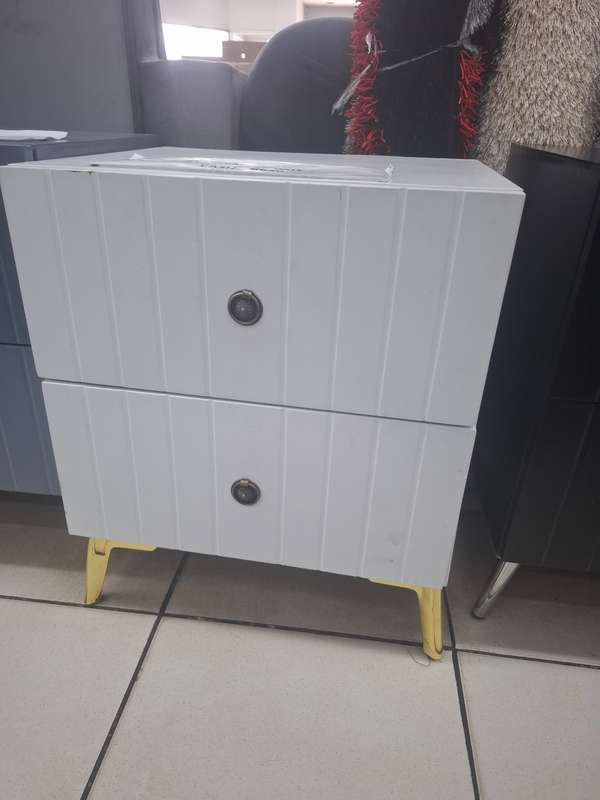 Bedroom cuboards
