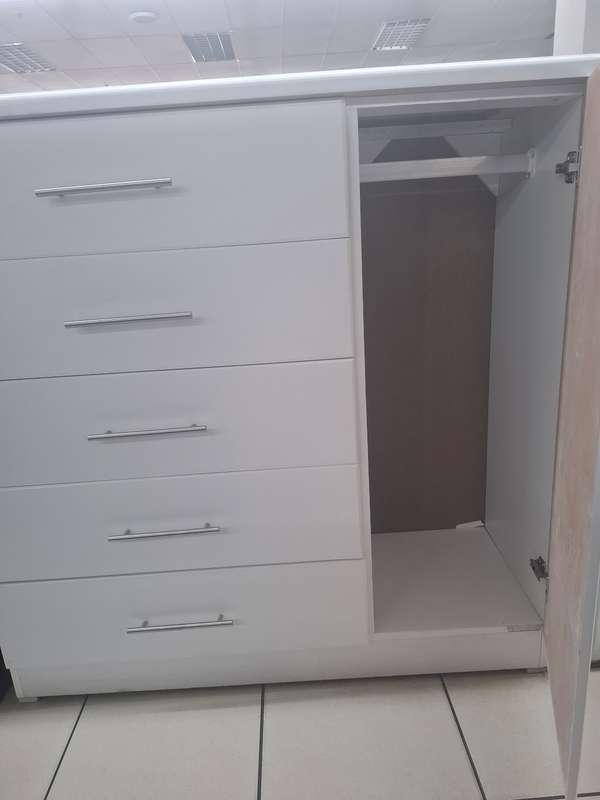 Chest Of Drawers - Black/White