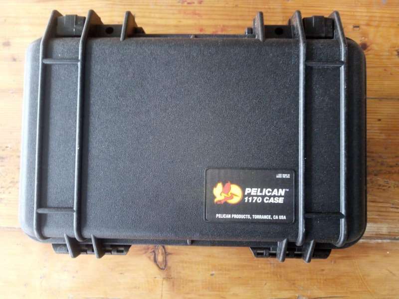 Pelican 1170 case with 8 foam insert for 8 folding knives
