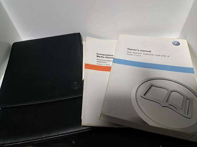 VOLKSWAGEN GOLF 7 OWNERS MANUAL - PRINTED 2014