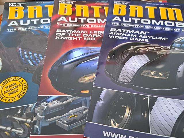 BATMAN AUTOMOBILIA MAGAZINES