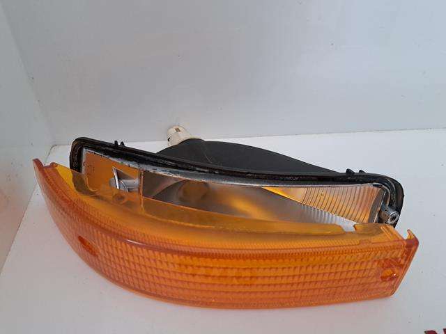 TOYOTA LEFT SIDE BUMPER INDICATOR FITTING AND LENZ