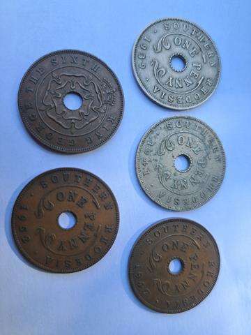 5 x  COINS SOUTHERN RHODESIA 1 PENNY