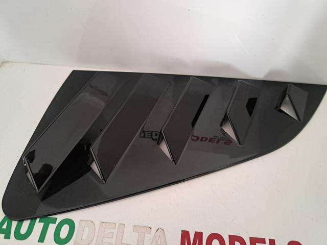 VOLKSWAGEN POLO REAR QUARTER VENT LOUVRE