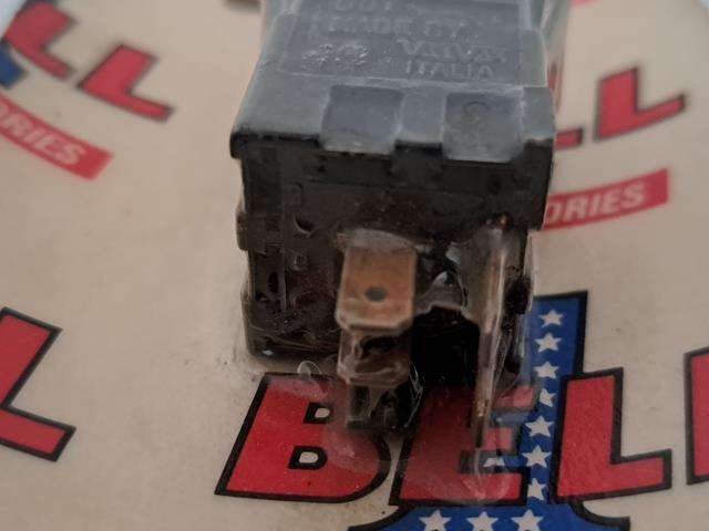 UNIVERSAL SWITCHES