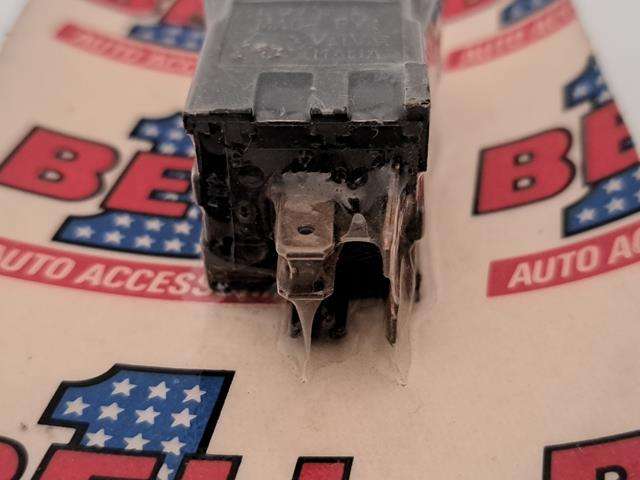 UNIVERSAL SWITCHES