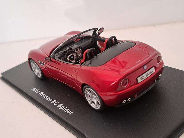 ALFA ROMEO 8C SPIDER