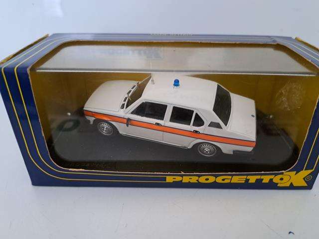 ALFA ROMEO ALFETTA 2.0 POLIZIA INGLESE