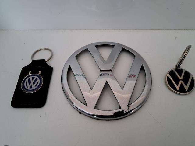 2 VOLKSWAGEN KEY RINGS WITH VW BADGE