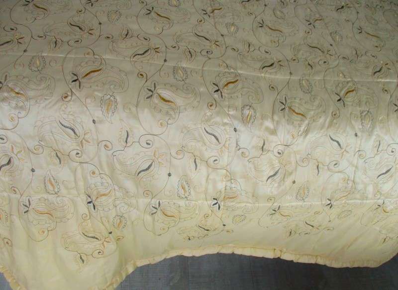 An enormous embroidered light gold comforter to fit king & queen size bed - 269cm x 262cm
