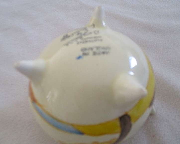 Bargain!! Circa 1930's - small Clarice Cliff Fantasque Bizarre cauldron (market value R2500-R3000)