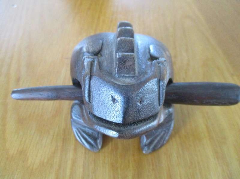 Vintage Thailand wooden Lucky Frog Guiro Rasp musical instrument