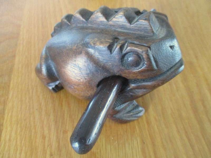 Vintage Thailand wooden Lucky Frog Guiro Rasp musical instrument