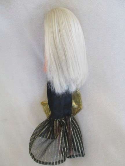 Beautiful vintage Mattel Barbie in striking evening dress - knees bend
