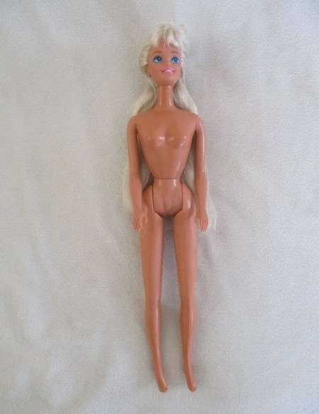 Vintage Mattel Barbie in cute outfit - knees bend