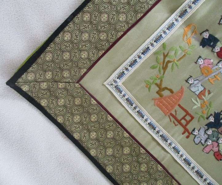 Vintage/antique Chinese silk embroidered panel wall hanging