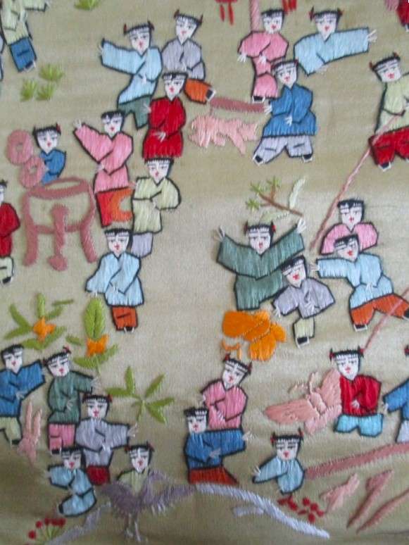 Vintage/antique Chinese silk embroidered panel wall hanging