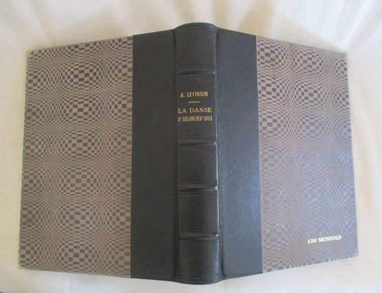 Beautiful French book in Box file - La Danse D'aujourd'Hui by Andre Levinson