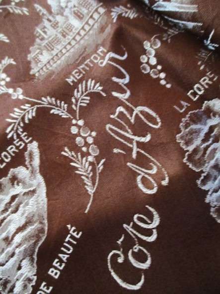 A striking Cote D' Azur scarf
