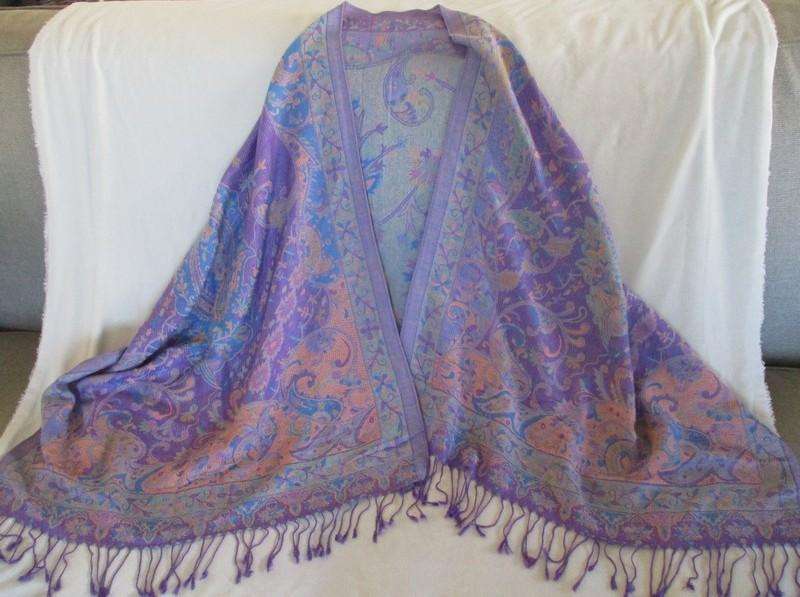 Beautiful reversable Pashmina/Throw with lovely hues of lavender, pink and blue