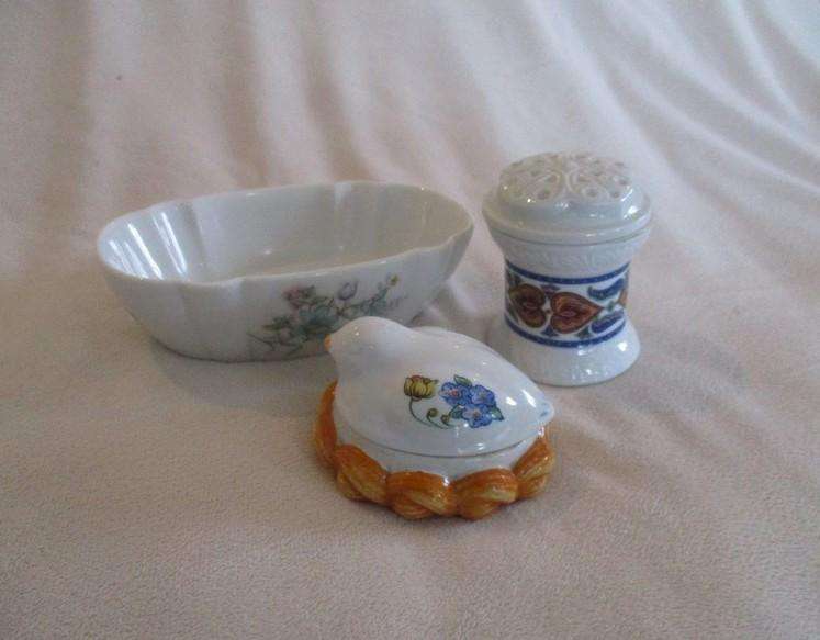 Three Elizabeth Arden collectables for one price
