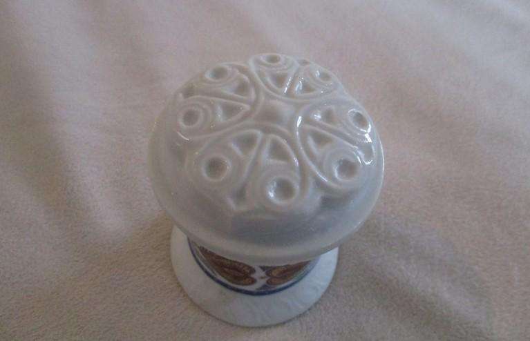 Three Elizabeth Arden collectables for one price