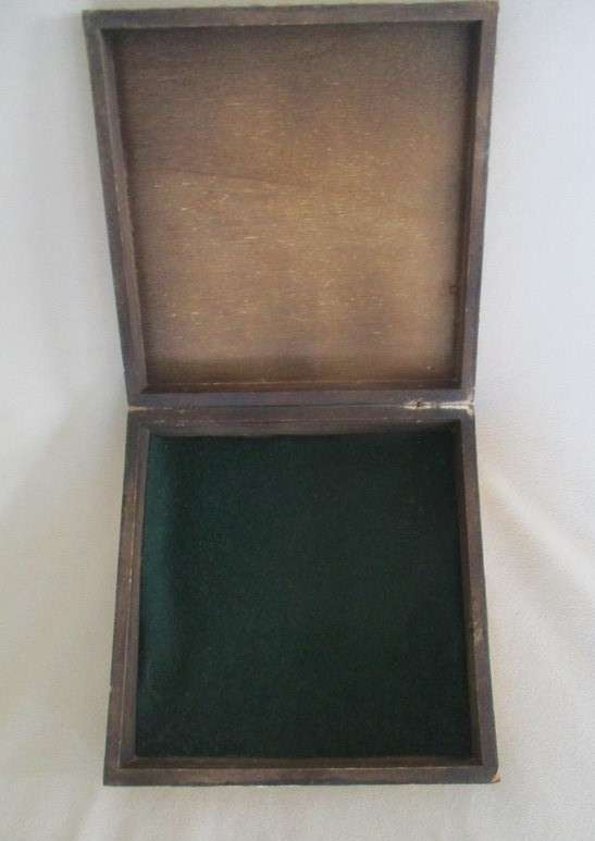 Ornate vintage wooden jewellery/keepsake box depicting Jean Jacques Henner's Saint Fabiola
