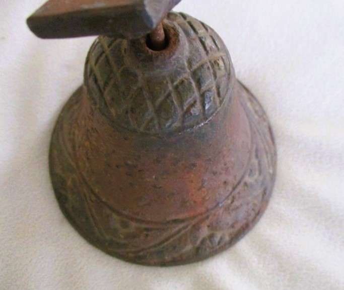 Entrance character - antique heavy cast iron door/garden gate bell
