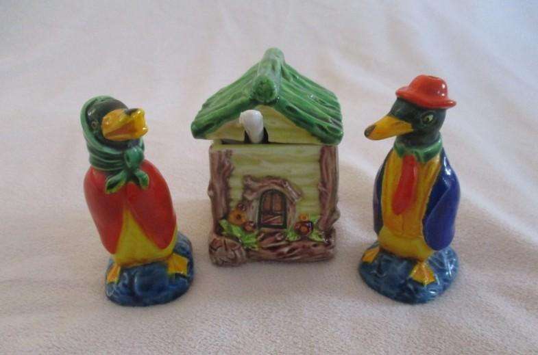 Collectable vintage Japanese hand painted Marutomoware salt & pepper cellars, preserve jar & spoon